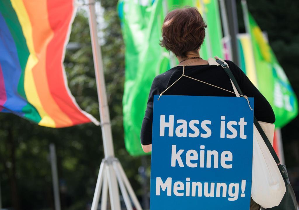 «Es findet hier in Deutschland keine Zensur statt», betonte der stellvertretende Regierungssprecher Steffen Meyer in Berlin. (Symbolbild) - Foto: Frank Rumpenhorst/dpa