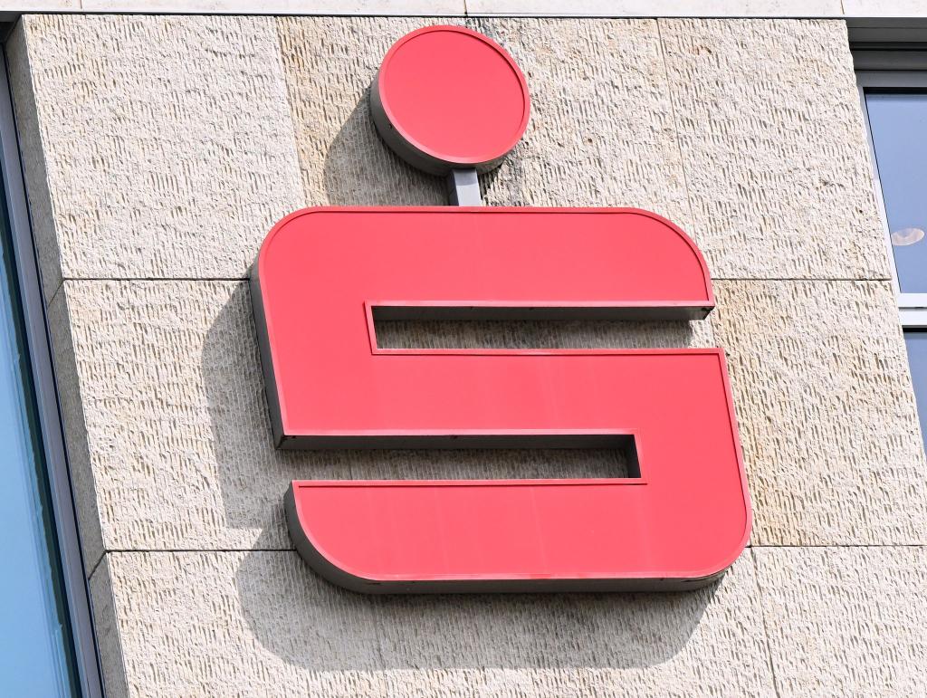 Sparkassen gehen neue Wege bei der Kundenwerbung (Symbolbild) - Foto: Bernd Weißbrod/dpa