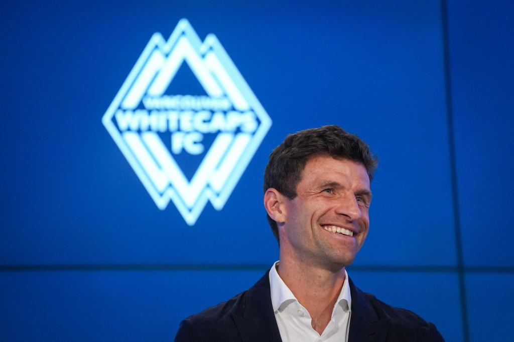 Müller hatte Spaß bei seiner Vorstellung und platzierte auch auf Englisch seine Scherze. - Foto: Darryl Dyck/Canadian Press via ZUMA Press/dpa