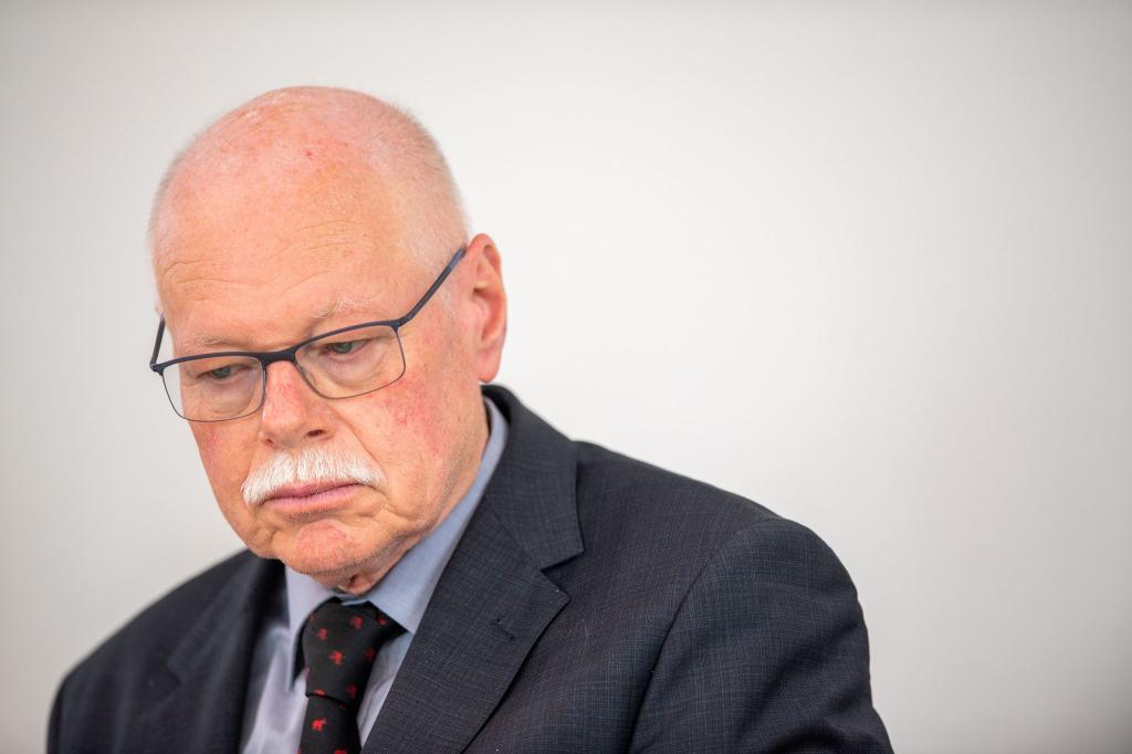 Ulrich Mäurer kündigte seinen vorzeitigen Rücktritt als Innensenator an. (Archivfoto) - Foto: Lino Mirgeler/dpa