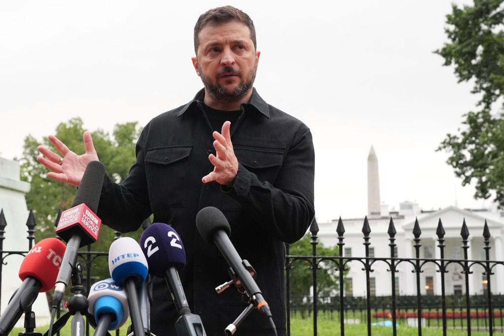 Selenskyj deutet mehr Angriffe an. (Archivbild) - Foto: Jacquelyn Martin/AP/dpa