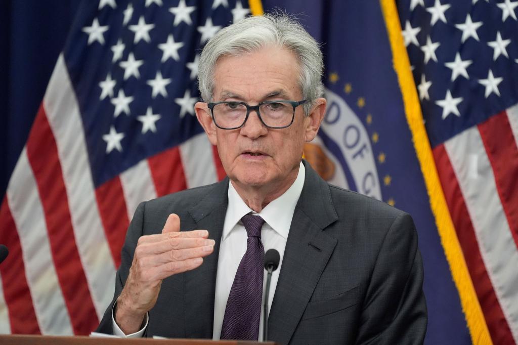 Der Vorsitzende der Federal Reserve, Jerome Powell, hält Zinssenkungen womöglich für erforderlich. (Archivfoto) - Foto: Manuel Balce Ceneta/AP/dpa