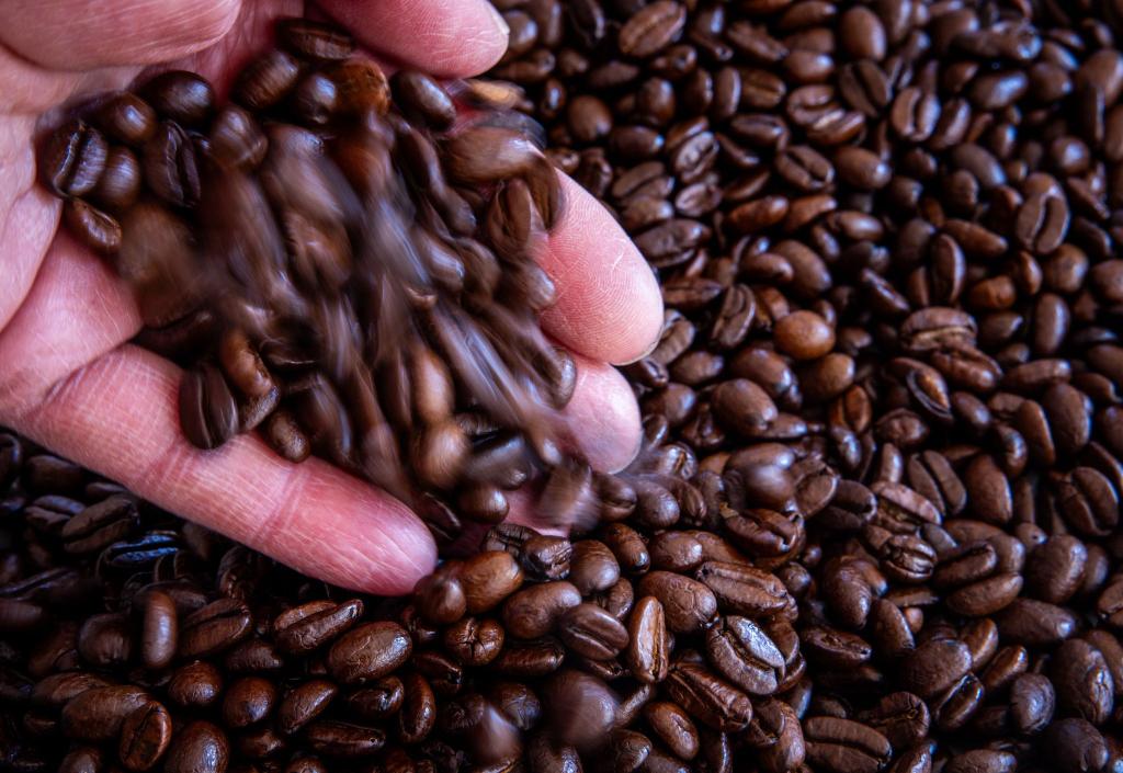 Mit dem Deal will der US-Konzern Keurig Dr Pepper einen globalen Kaffeechampion aufbauen. (Symbolbild) - Foto: Jens Büttner/dpa