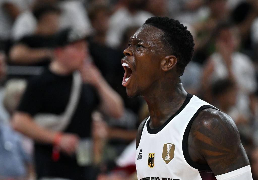 Wünscht sich mehr Respekt und Liebe: Dennis Schröder. - Foto: Sven Hoppe/dpa