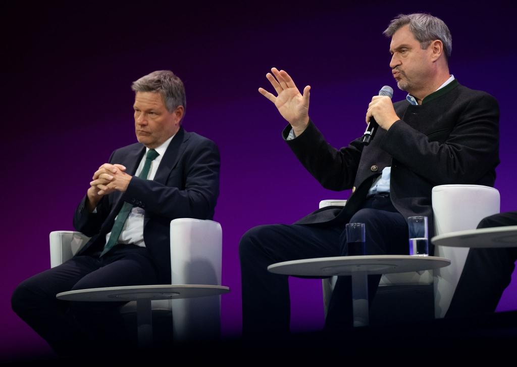 Ziemlich beste Feinde: Robert Habeck und Markus Söder. (Archivbild) - Foto: Sven Hoppe/dpa
