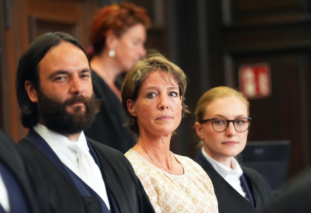 Christina Block will erst einmal von ihrem Schweigerecht Gebrauch machen. - Foto: Marcus Brandt/dpa Pool/dpa
