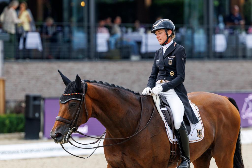 Ingrid Klimke zeigte bei der EM keinen guten Auftritt. - Foto: Stefan Lafrentz/dpa