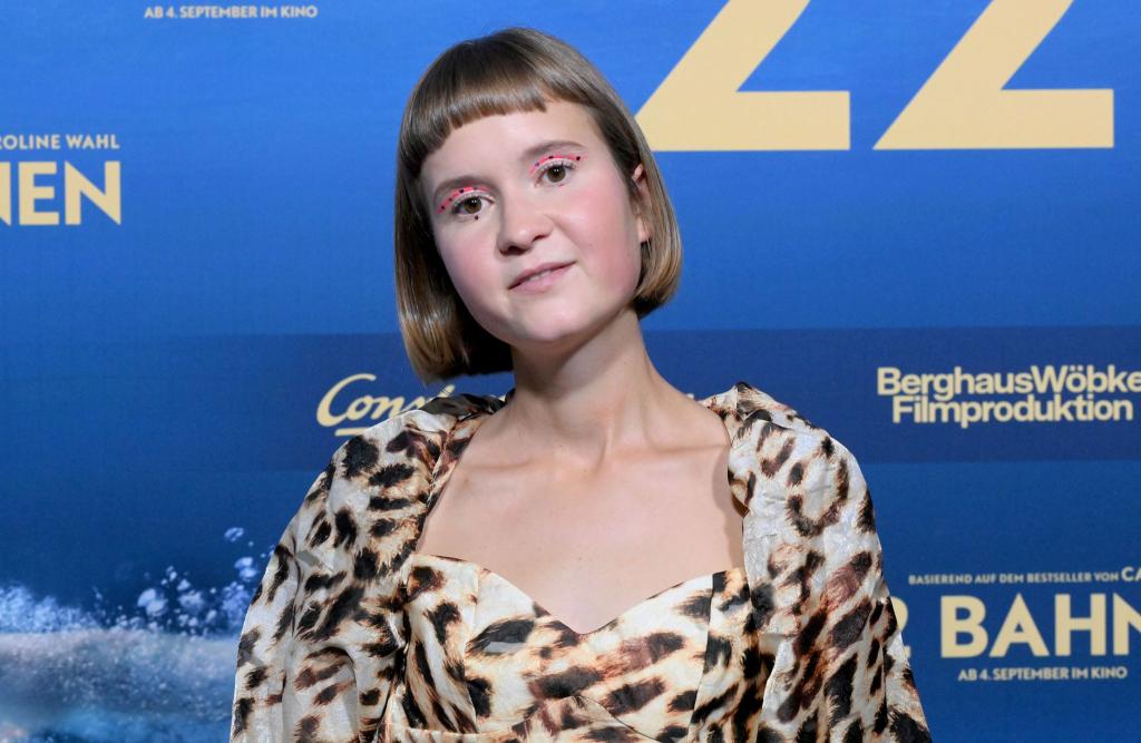 Binnen drei Jahren hat Caroline Wahl drei Romane geschrieben. (Archivbild) - Foto: Felix Hörhager/dpa
