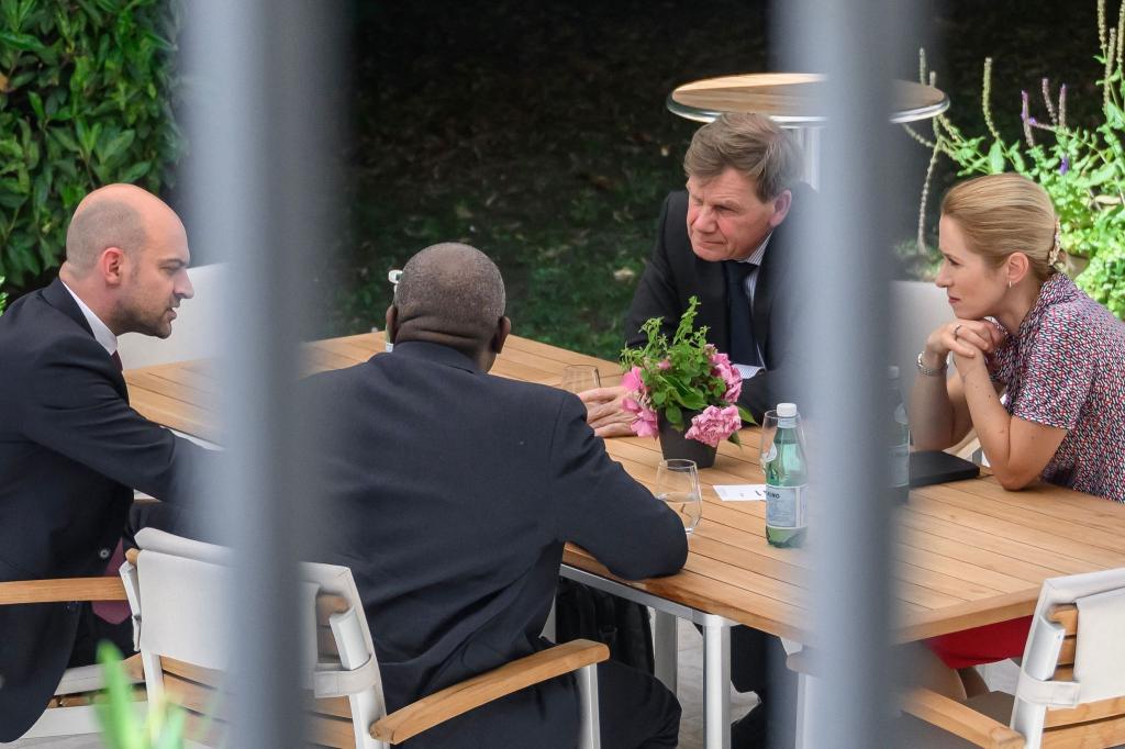 Die Europäer sehen kaum mehr Chancen, das Atomabkommen mit dem Iran zu retten. Bereits in der vergangenen Woche herrschte bei einem Treffen von Deutschlands Außenminister Johann Wadephul mit Amtskollegen düstere Stimmung. (Archivbild) - Foto: Fabrice Coffrini/KEYSTONE POOL AFP/dpa
