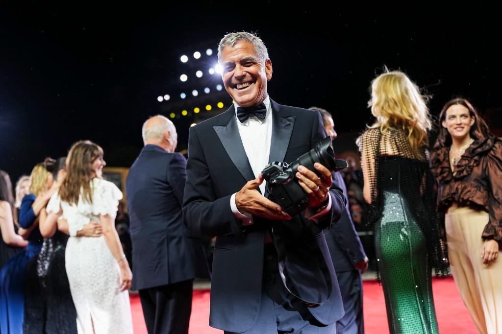 Trotz Krankheit mit guter Laune: George Clooney. - Foto: Scott A Garfitt/Invision/AP/dpa