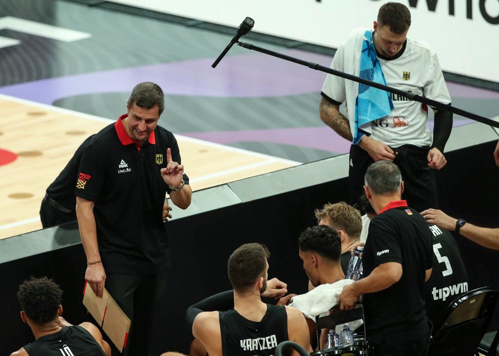 Die deutschen Basketballer wurden im Teamhotel geweckt. - Foto: Matthias Stickel/dpa