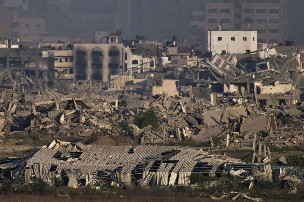 Wegen der katastrophalen Lage im Gazastreifen hat die EU-Kommission eine Einschränkung der Zusammenarbeit mit Israel vorgeschlagen. - Foto: Leo Correa/AP/dpa