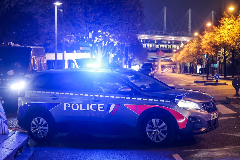 Ein Streit in einer Bar in der Normandie endet in einer Tragödie (Archivbild). - Foto: Christoph Reichwein/dpa