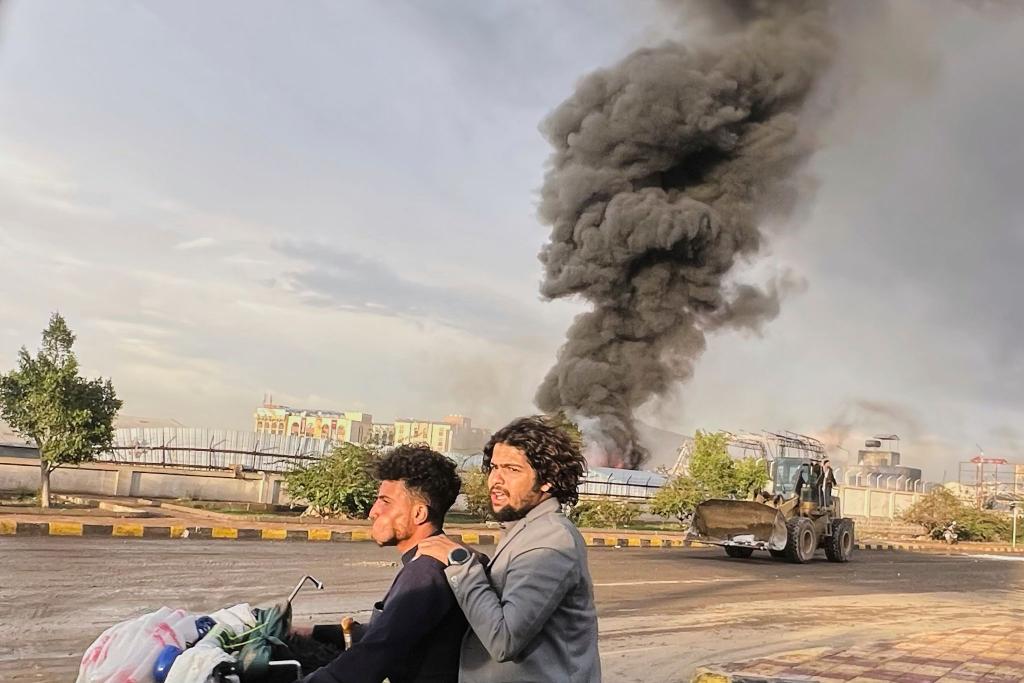 Israel greift seit Monaten Ziele im Jemen an als Reaktion auf Angriffe der Huthi. - Foto: STR/AP/dpa