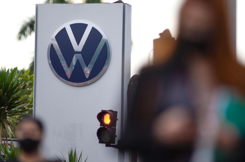 Volkswagen do Brasil wurde wegen moderner Sklaverei auf einer Amazonas-Farm in den 1970er und 80er Jahren verurteilt. (Archivbild) - Foto: Andressa Andressa/dpa