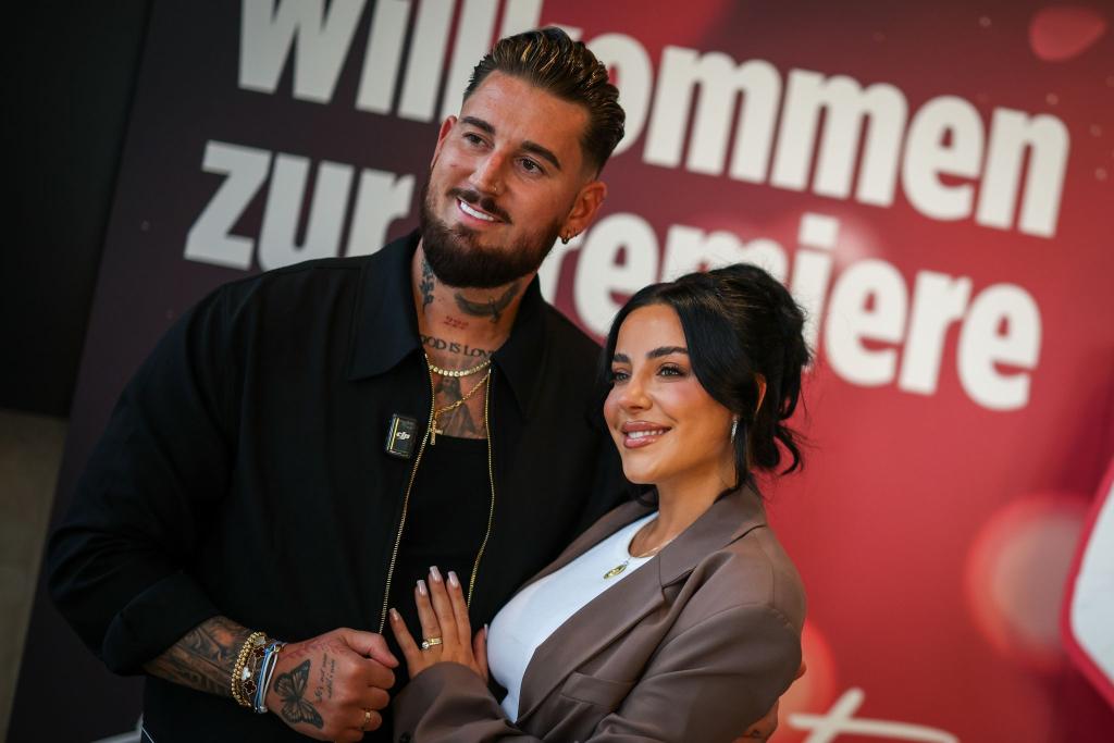 Die Reality-Stars Leyla und Mike Heiter (r) gaben sich das Ja-Wort. (Archivbild) - Foto: Christoph Reichwein/dpa