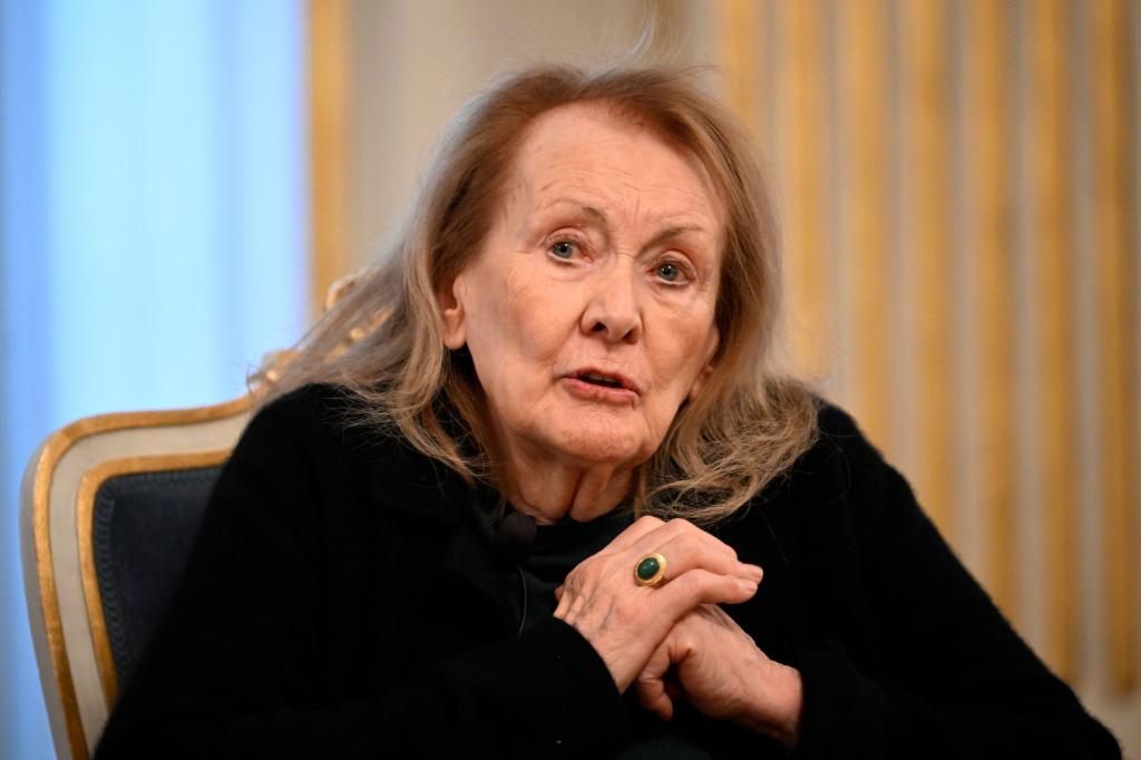 Seit der Vergabe des Literaturnobelpreises lesen Millionen von Menschen die Bücher von Annie Ernaux. (Archivbild) - Foto: Anders Wiklund/TT News Agency/AP/dpa