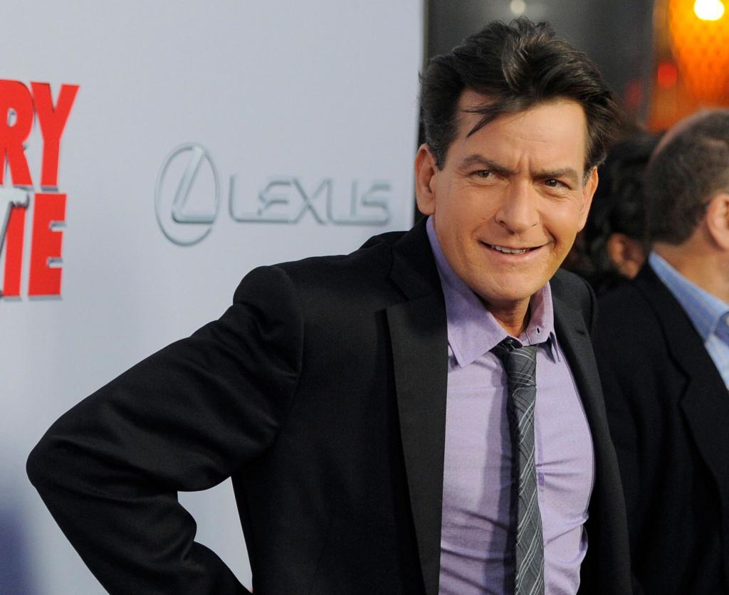 Blickt schon mit 60 auf ein bewegtes Leben zurück: Charlie Sheen. (Archivbild) - Foto: Chris Pizzello/Invision via AP/dpa