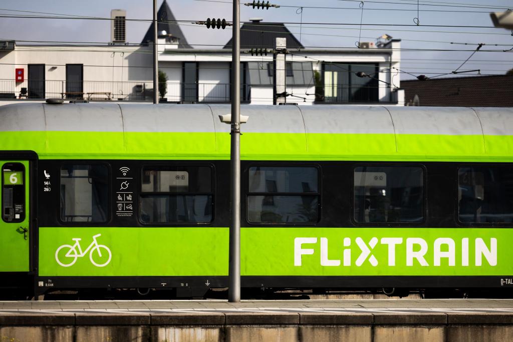 Flixtrain baut die Kooperation mit Partnerbahnen im Regionalverkehr aus. (Archivbild) - Foto: Rolf Vennenbernd/dpa