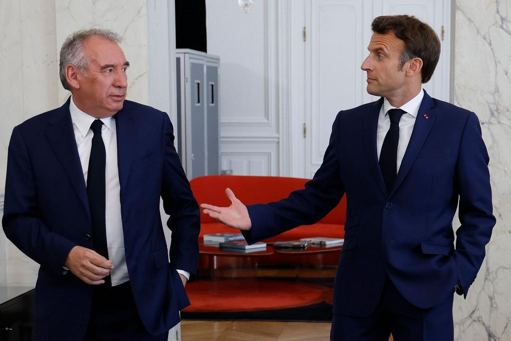 Erst im Dezember hatte Präsident Macron François Bayrou zum Premierminister ernannt - nun steht seine Regierung vor dem Aus. (Archivbild) - Foto: Ludovic Marin/AFP POOL/AP/dpa