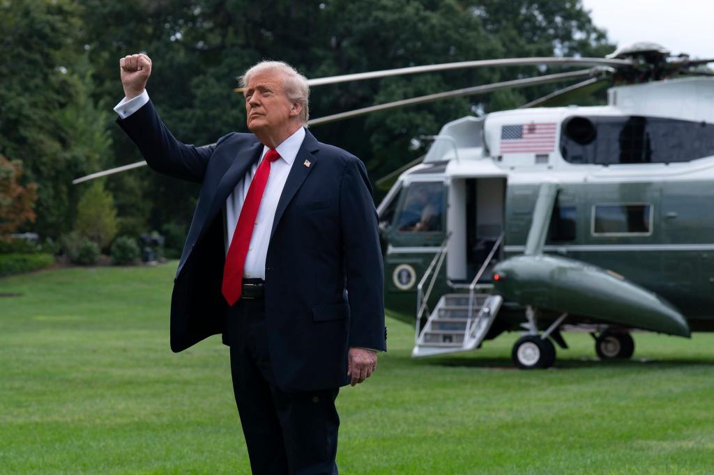 Trump spricht eine Warnung an die Hamas aus. - Foto: Jose Luis Magana/FR159526 AP/AP/dpa