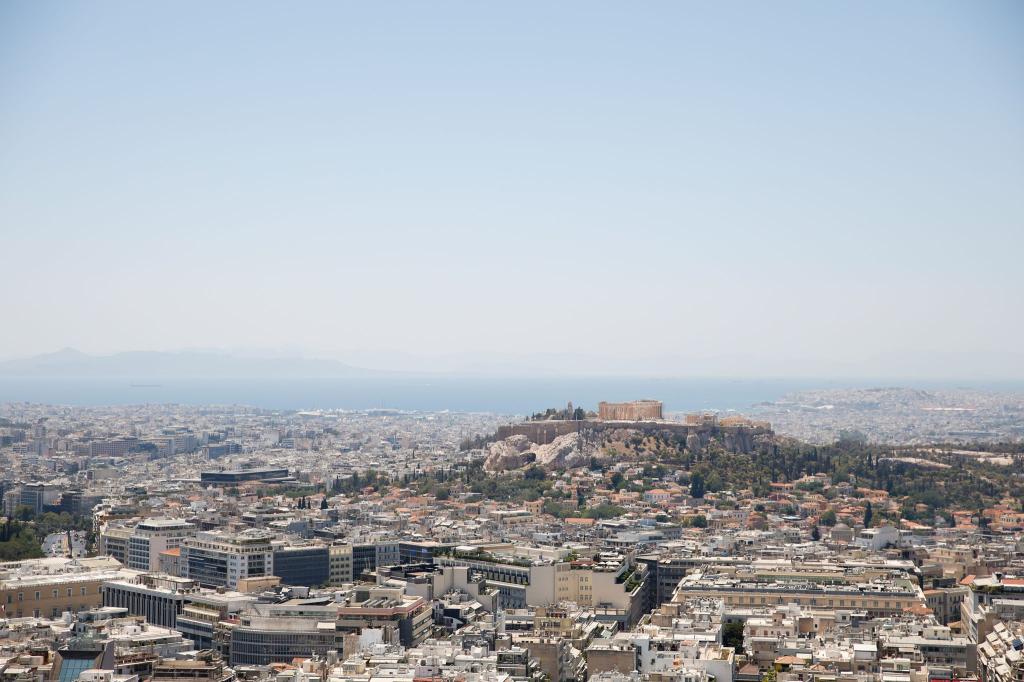 In der Hauptstadt Athen schreckte das Beben viele Menschen aus dem Schlaf. (Archivbild) - Foto: Socrates Baltagiannis/dpa