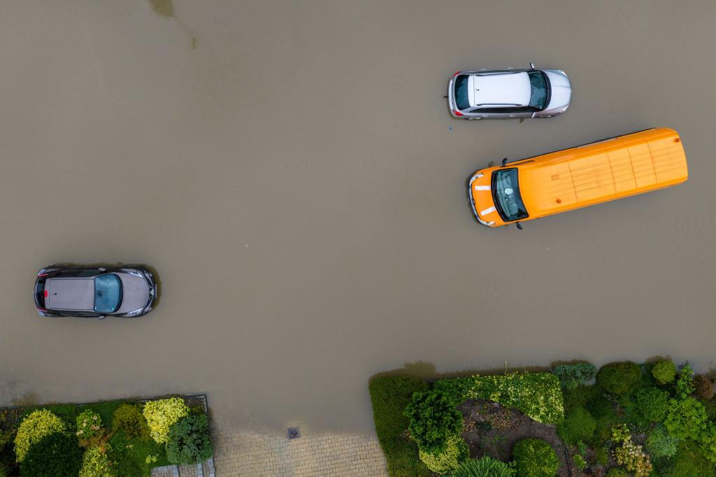Besonders viel Regen fiel am Niederrhein. - Foto: Christoph Reichwein/dpa