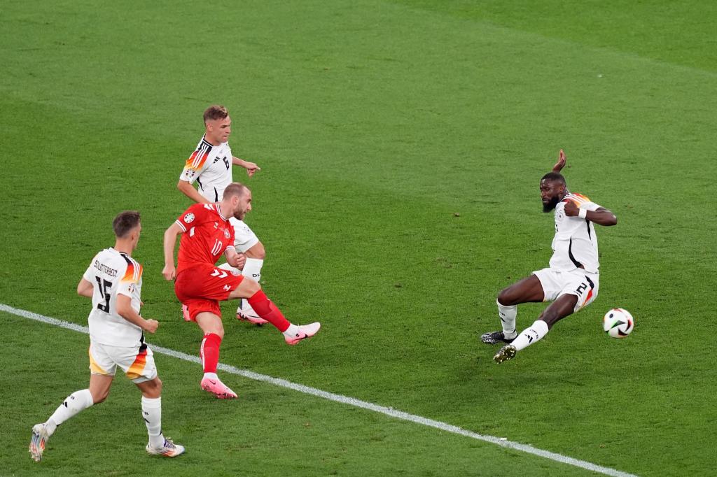 Christian Eriksen beim EM-Spiel gegen Deutschland. - Foto: Marcus Brandt/dpa
