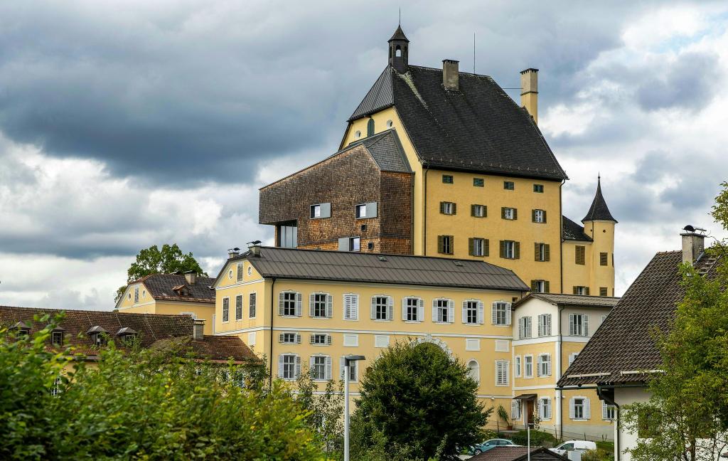 Streit um das Kloster Goldenstein nahe der bayerischen Grenze. - Foto: Chris Hofer/FRANZ NEUMAYR/dpa