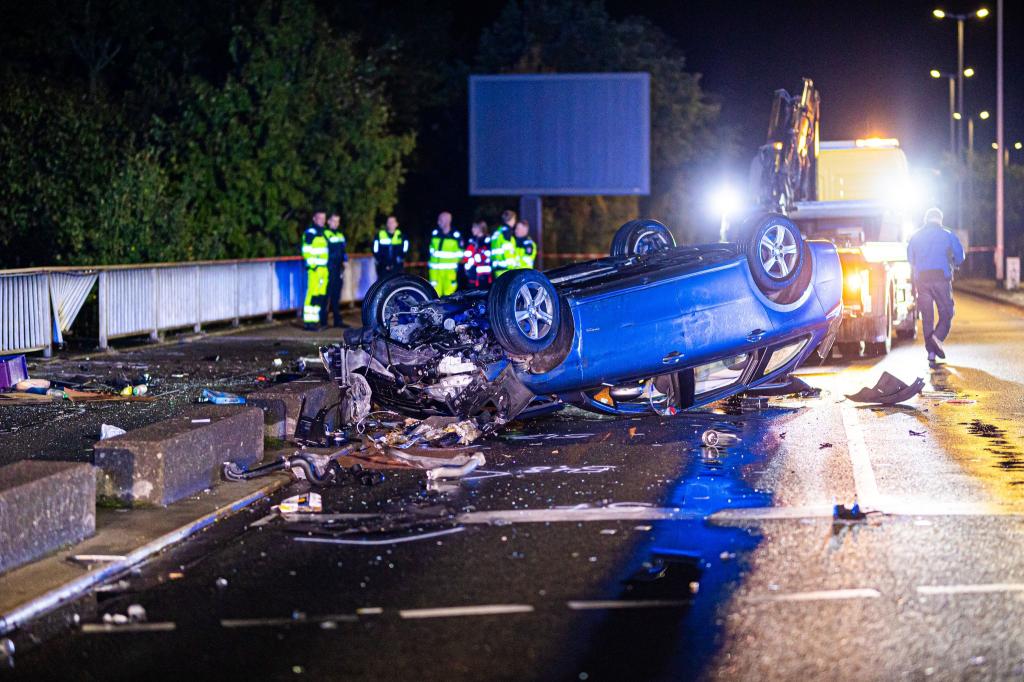 Der Autofahrer blieb offenbar unverletzt - gravierende Folgen hat der Unfall trotzdem. - Foto: Moritz Frankenberg/dpa