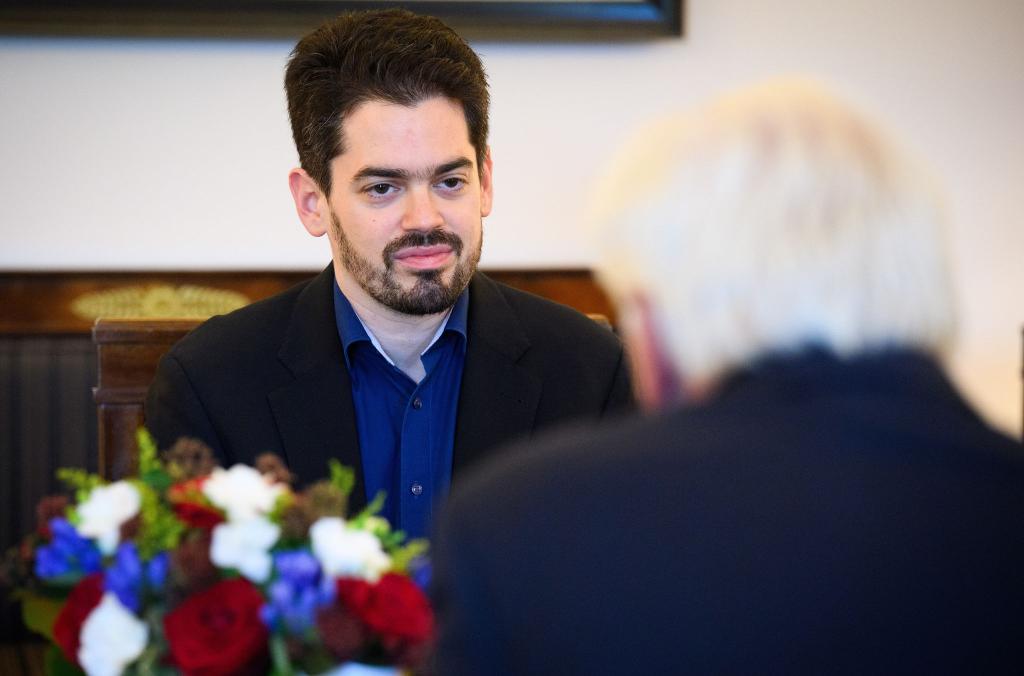 Lahav Shani wurde in Belgien ausgeladen - nun gibt es Gesten der Solidarität, auch durch den Bundespräsidenten. - Foto: Bernd von Jutrczenka/dpa