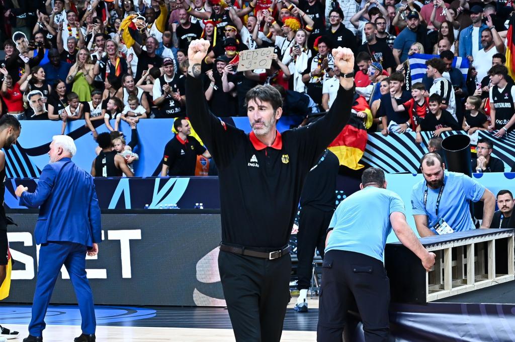 Alex Mumbru nach dem EM-Finale. - Foto: Stefanos Kyriazis/ZUMA Press Wire/dpa