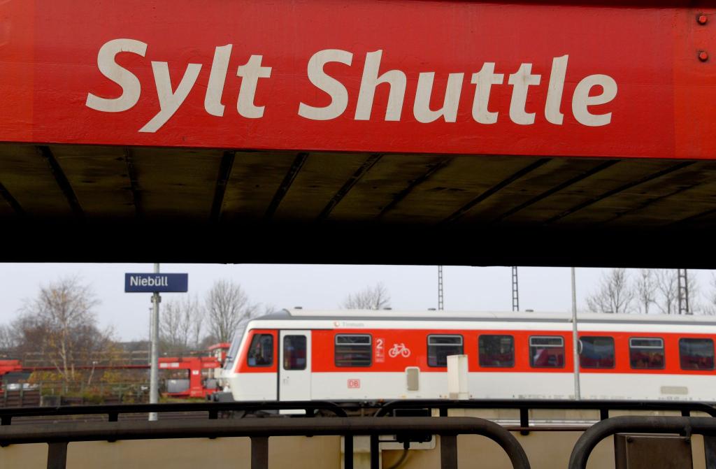 Die Reparsturarbeiten sind voraussichtlich morgen abgeschlossen(Archivbild). - Foto: Carsten Rehder/dpa