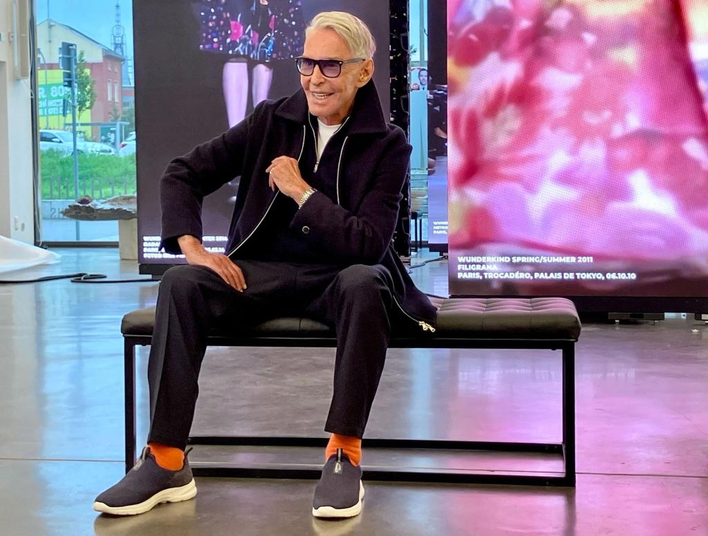Wolfgang Joop ist mehr als ein Modedesigner - das zeigt er in einer Ausstellung über sein Lebenswerk im Kunstraum Potsdam. - Foto: Monika Wendel/dpa