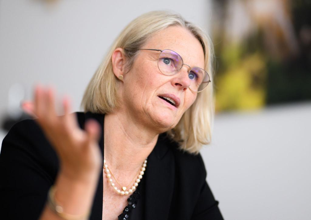 Ex-Bildungsministerin Anja Karliczek (CDU) ist seit Mai Vorsitzende des Tourismusausschusses im Bundestag. (Archivbild) - Foto: Julian Stratenschulte/dpa