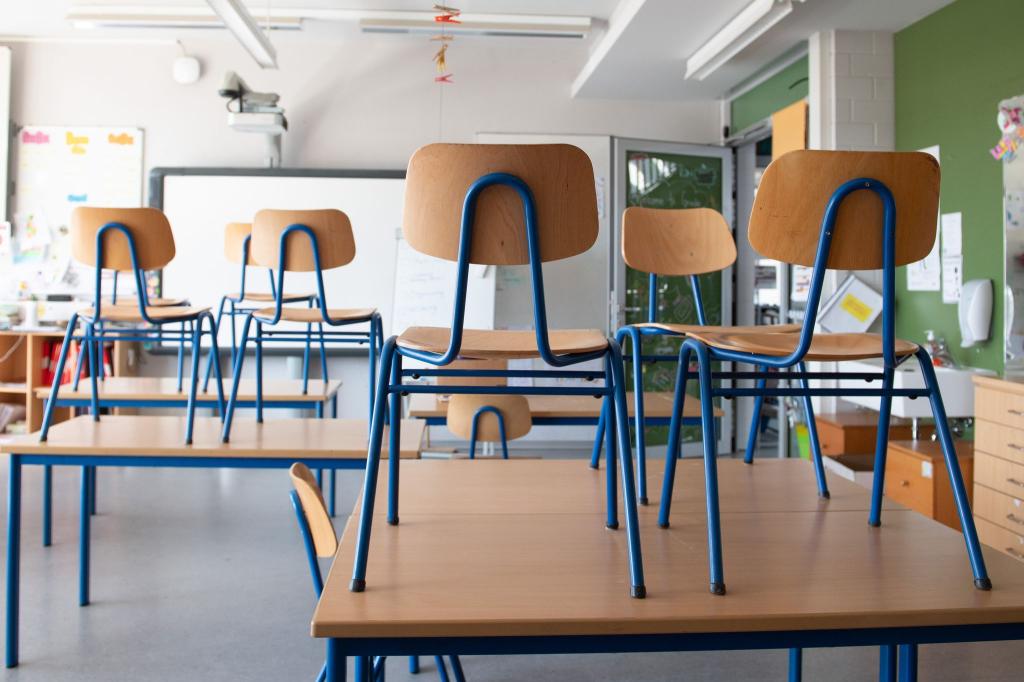 Ohne Abschluss von der Schule - ein Dauerproblem im deutschen Bildungssystem. (Archivbild) - Foto: Sebastian Kahnert/dpa-Zentralbild/dpa