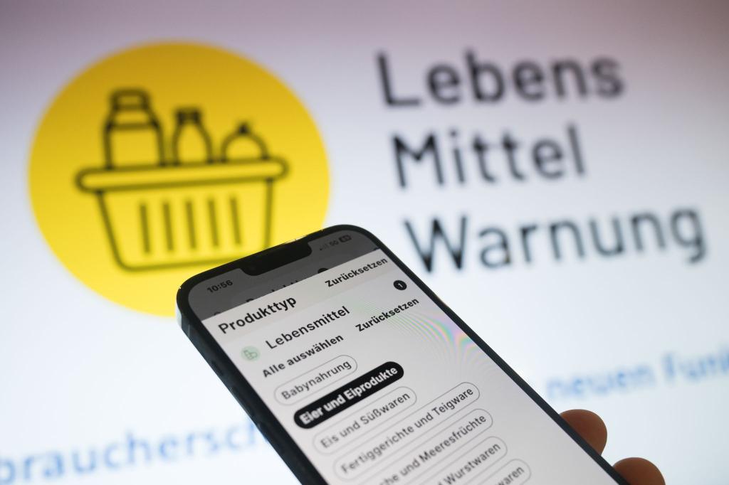 Weil die Haltbarkeit nicht garantiert werden könne, ruft die Firma Metten ein Wust-Produkt zurück. (Symbolbild) - Foto: Sebastian Gollnow/dpa