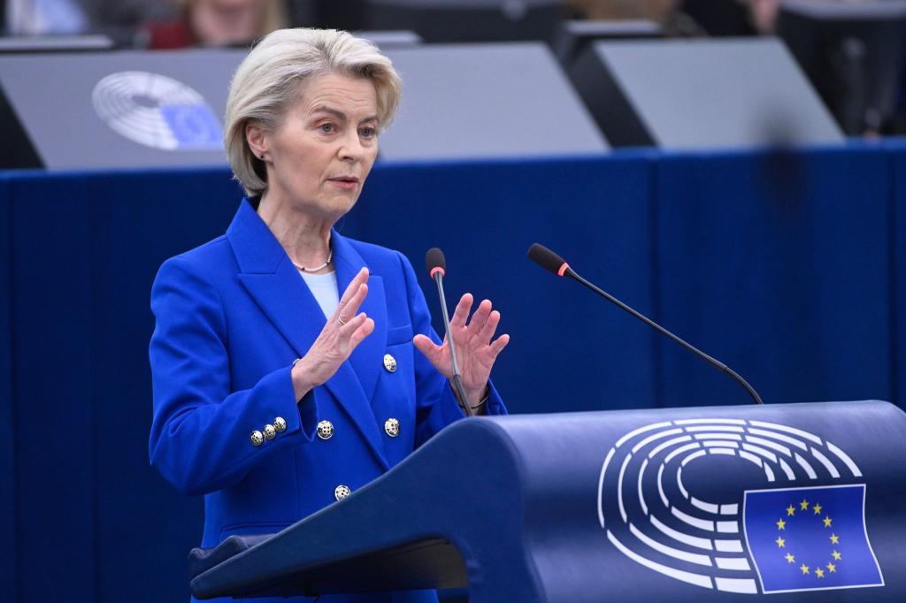 Kommissionspräsidentin Ursula von der Leyen rief angesichts der Bedrohungen aus Russland dazu auf, darauf nicht nur zu reagieren, sondern auch abzuschrecken. - Foto: Pascal Bastien/AP/dpa