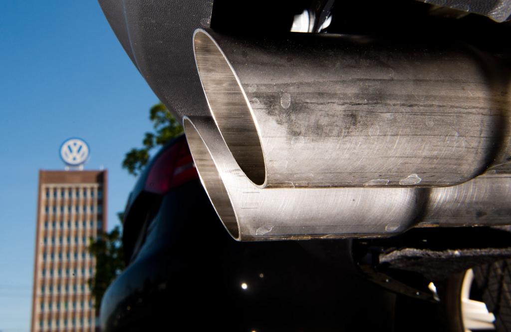 Die Länderchefs von Bayern und Niedersachsen fordern eine Lockerung des ab 2035 geplanten Verbots der Neuzulassung von Autos mit Verbrennungsmotor. (Symbolbild) - Foto: Julian Stratenschulte/dpa