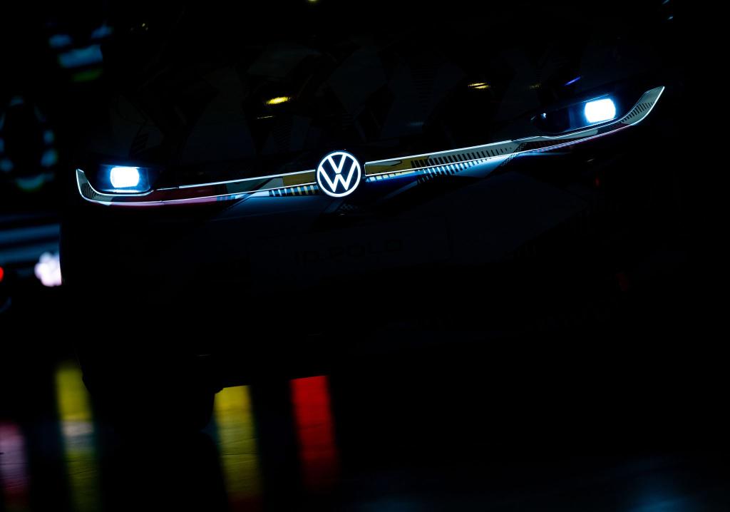 Die E-Auto-Bestellungen ziehen bei VW weiter kräftig an. (Archivbild) - Foto: Sven Hoppe/dpa