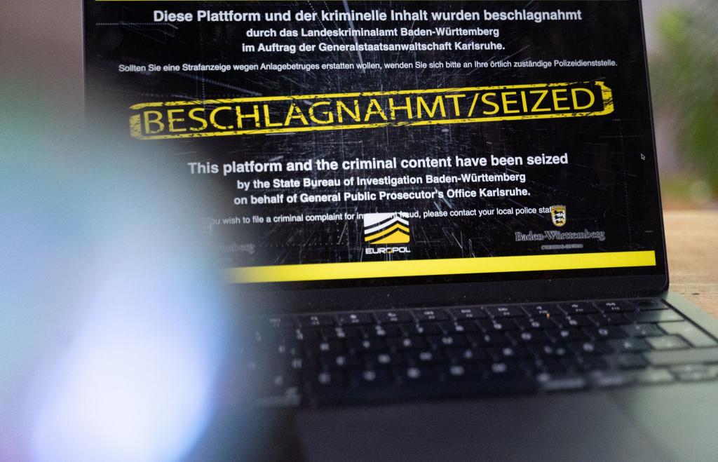 Wenn man die Adresse der beschlagnahmten Internetseiten eingibt, erscheint ein Sicherstellungsbanner der Behörden. (Archivbild) - Foto: Leonie Asendorpf/dpa