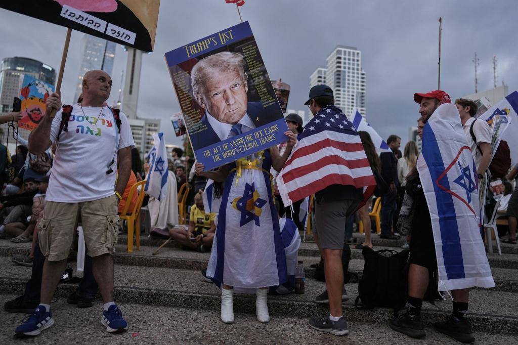 Trump wird für seinen Friedensplan im Gaza-Krieg von vielen gefeiert. - Foto: Oded Balilty/AP/dpa