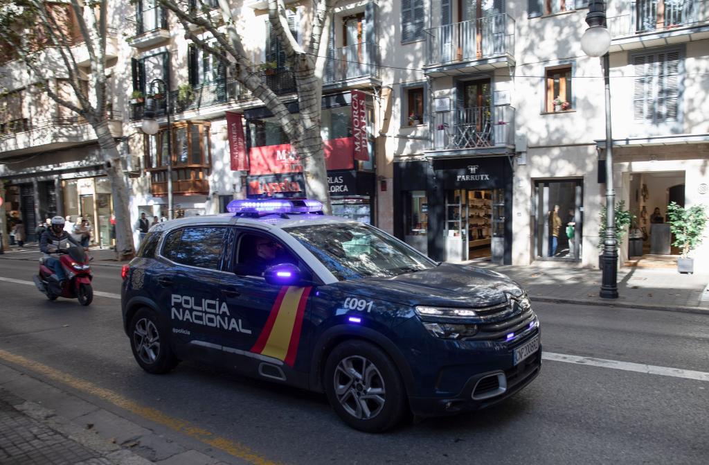 Die Policía Nacional hat die Ermittlungen übernommen. (Archivfoto) - Foto: Clara Margais/dpa
