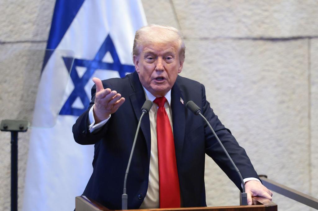 «Wir wollen nur in Frieden leben», sagte Donald Trump an die Adresse Teherans. - Foto: Evelyn Hockstein/Pool Reuters/AP/dpa