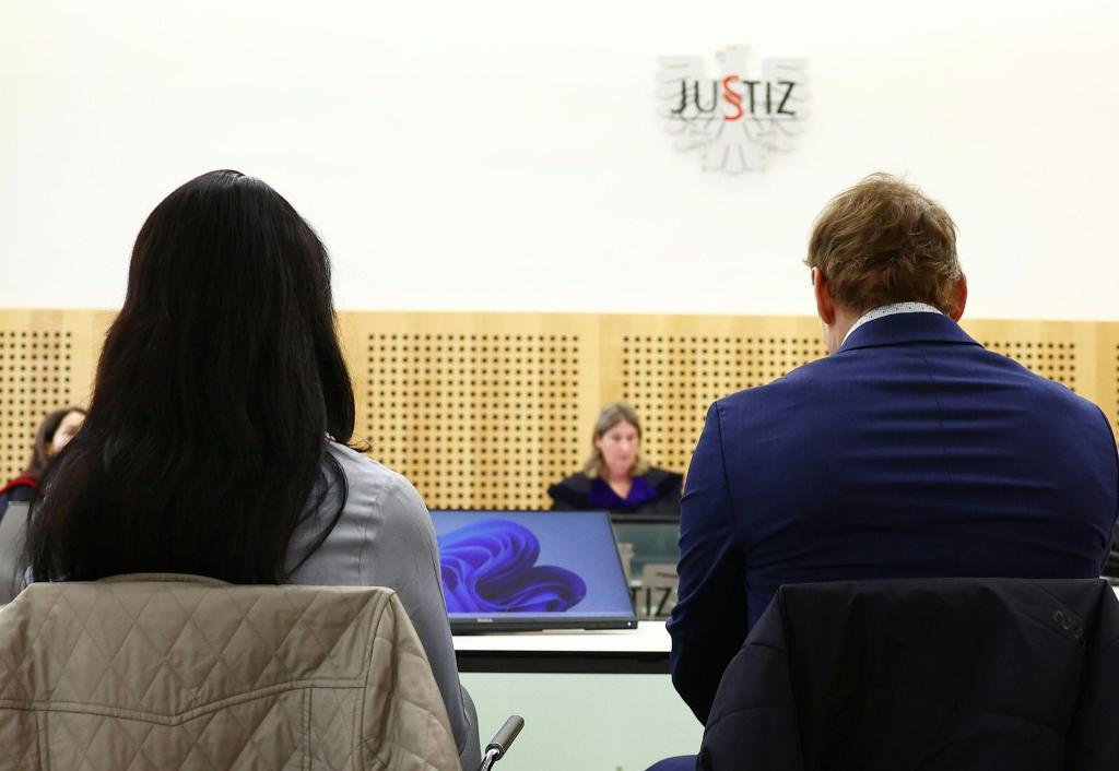 Die Verteidiger der Chirurgen bestreiten den Vorwurf. - Foto: Erwin Scheriau/APA-POOL/dpa