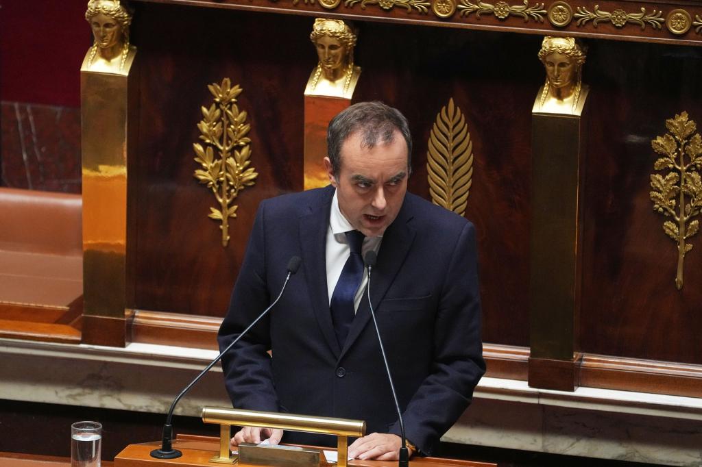 Frankreichs Premier geht in der politischen Krise auf die Opposition zu. - Foto: Thibault Camus/AP/dpa