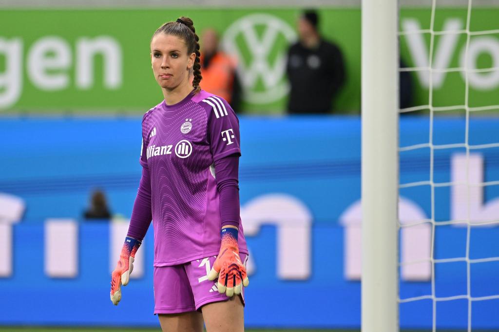 Torhüterin Ena Mahmutovic wird dem FC Bayern und dem deutschen Nationalteam vorerst fehlen. (Archivfoto) - Foto: Swen Pförtner/dpa