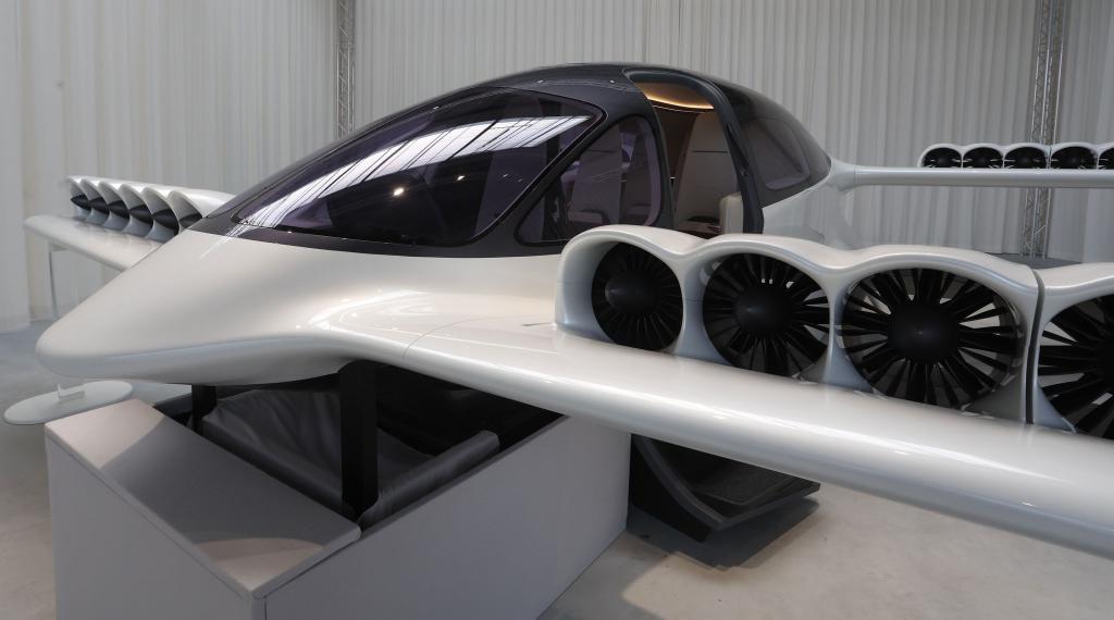Die Patente für das einst mit großen Ambitionen gestartete Flugtaxi-Projekt Lilium sind nun aus der Insolvenzmasse heraus in die US-Konkurrenz verkauft worden. - Foto: Karl-Josef Hildenbrand/dpa