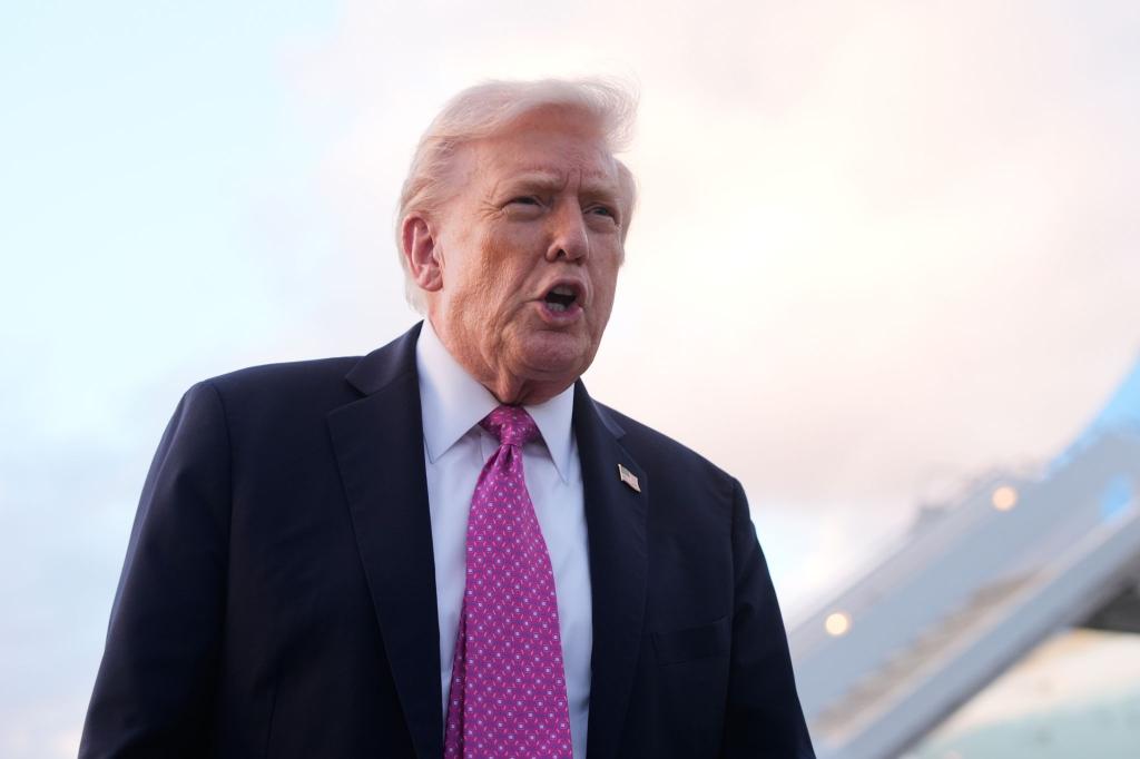 Donald Trump verhängte Zölle auf Lastwagen und Busse - und verlängerte zugleich Vergünstigungen für in den USA produzierte Fahrzeuge mit Import-Bauteilen. - Foto: Mark Schiefelbein/AP/dpa