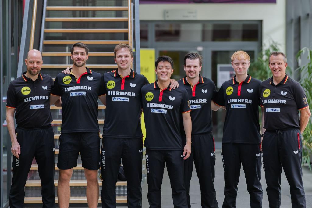 Aus im EM-Halbfinale: Die deutsche Tischtennis-Nationalmannschaft der Männer. - Foto: Rolf Vennenbernd/dpa